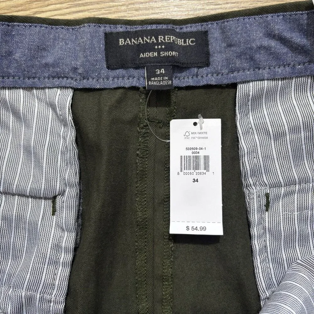 Banana Republic Aiden Shorts Men’s Sz 34 Slim Fit Green Chino 10” Inseam NWT